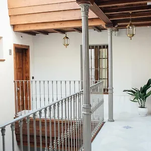 O&L Byron Suites Sevilla